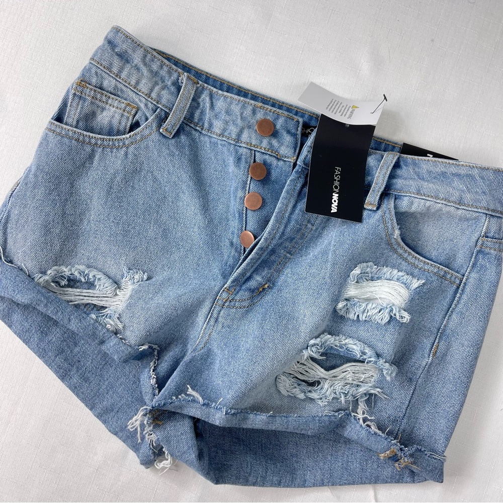 Fashion Nova button fly distressed Jean shorts Can’t cuff me denim shorts 7 - Picture 8 of 8
